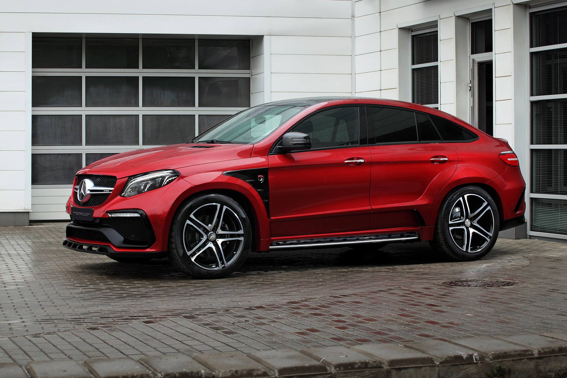 : Mercedes-Benz GLE Coupe 1.jpg
: 106

: 293.5 