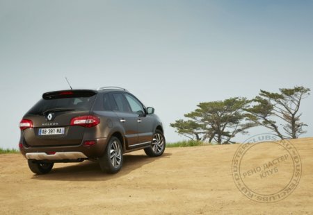 ����� RENAULT KOLEOS �� ������������� ���������� � ������-������