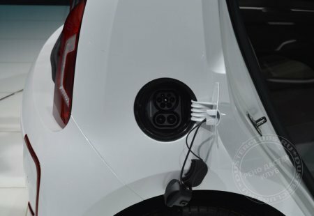 Product expert, analyze for us Volkswagen stand